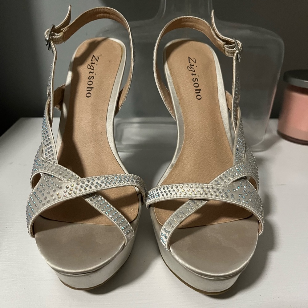 Zigi soho heels. Size 8